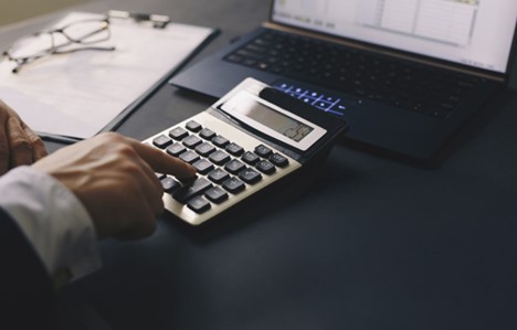 How Much Can Health Insurance Agents Earn?